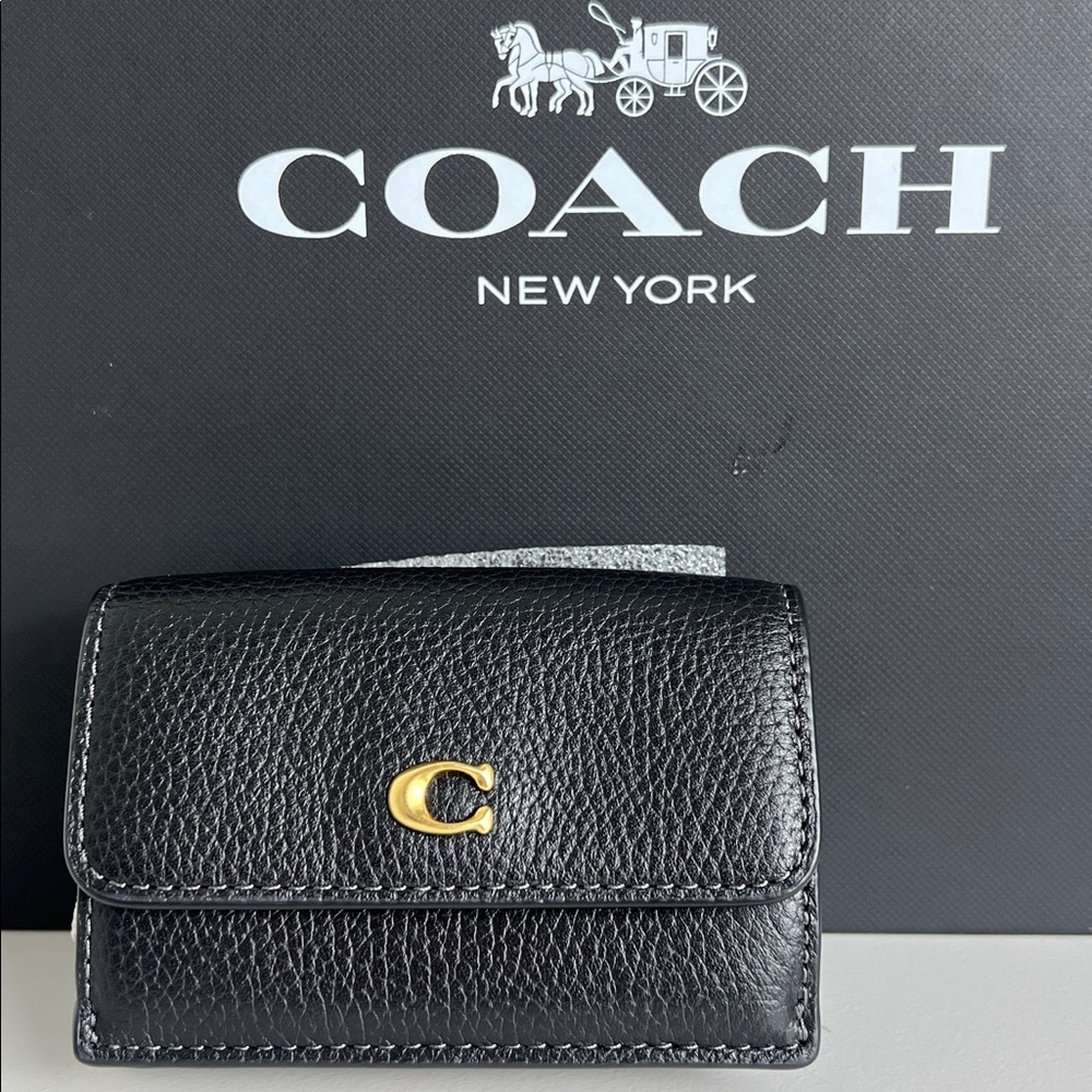 NWT Coach Trifold Leather Wallet